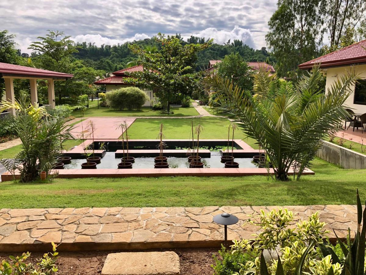 Strutz Art Garden Resort Bangued Dış mekan fotoğraf