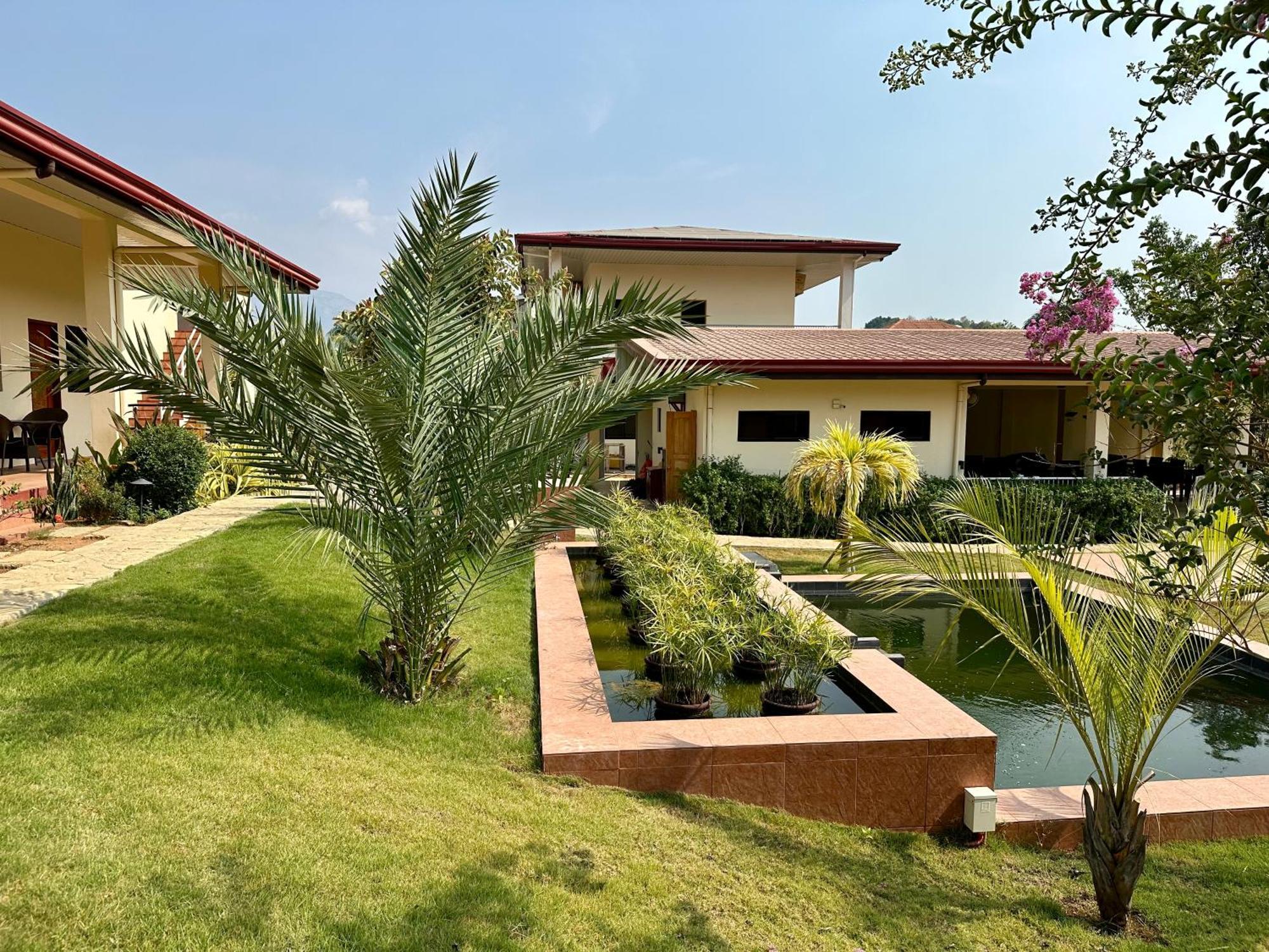Strutz Art Garden Resort Bangued Dış mekan fotoğraf